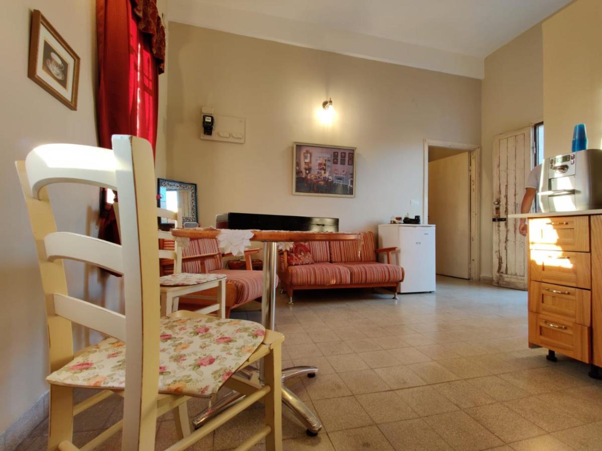 Mi'Ilya Chocolate House Guest House מראה חיצוני תמונה